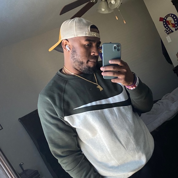 Meet your Posher, Larry - Picture 1 of 1